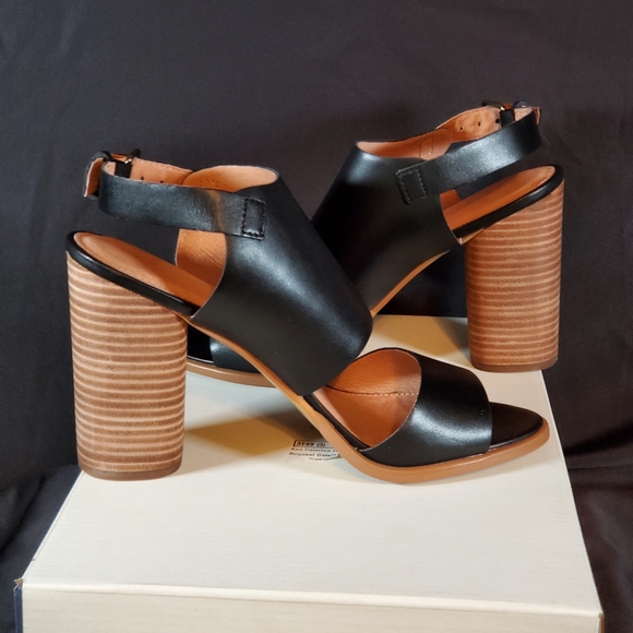 NWT'S and Box Caslon Sandals - Picture 7 of 9